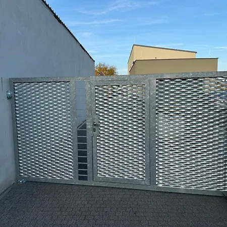 50m2 Garden Parking Free Apartment *