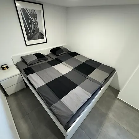 50m2 Garden Parking Free Apartment